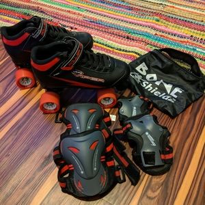 M4 viper speed roller derby roller skates w/ pads